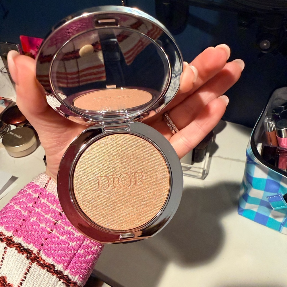 Dior Limited Edition Highlighter Compact- Summer 2026 launch - Picture 4 of 5